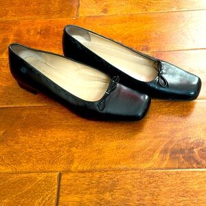 Coach Black Leather Flats  Sz 8 1/2 B “Preowned “